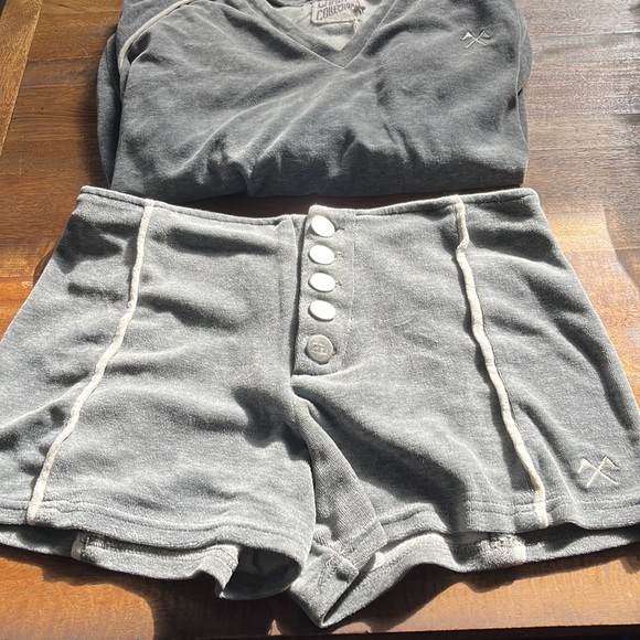 Camp Collection Matching Velour Short Set - Picture 5 of 11